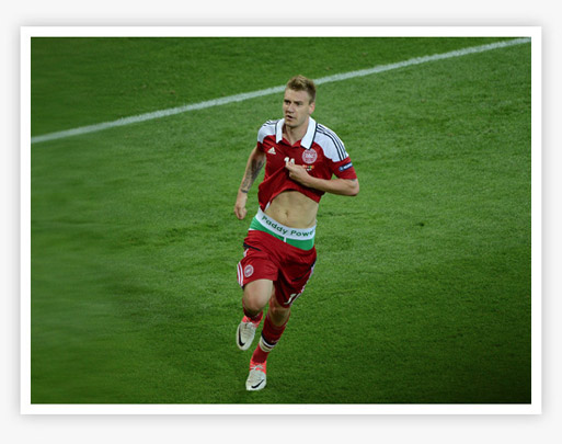 Check in to the EURO 2012 Final and win with fanatix